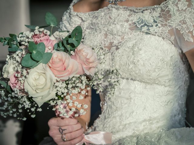 Le mariage de Cédric et Laurelenne à Le Grau-du-Roi, Gard 26