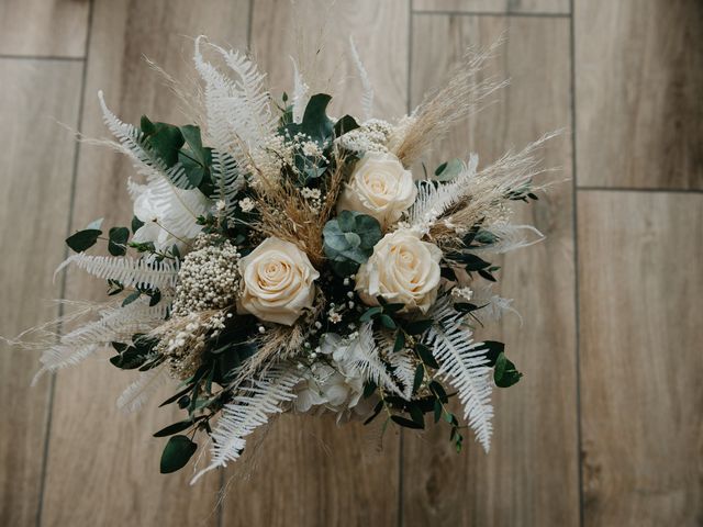 Le mariage de Yves-Benoît et Aurélie à Le Perréon, Rhône 4