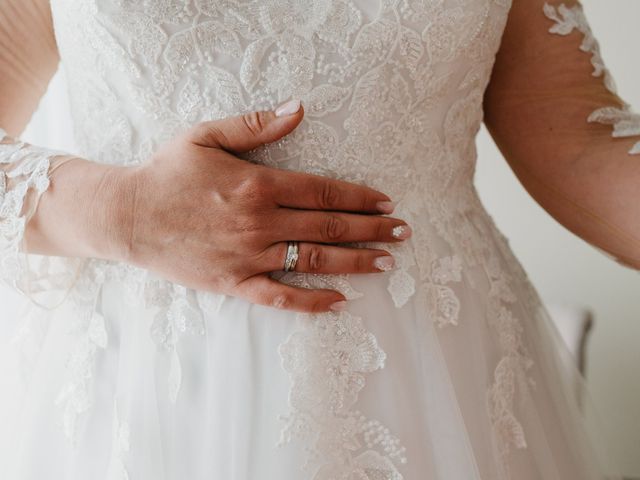Le mariage de Yves-Benoît et Aurélie à Le Perréon, Rhône 8