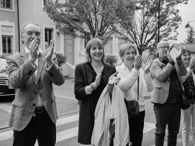 Le mariage de Yves-Benoît et Aurélie à Le Perréon, Rhône 24