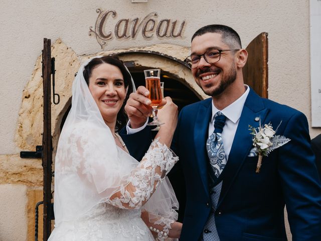 Le mariage de Yves-Benoît et Aurélie à Le Perréon, Rhône 28