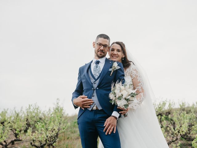 Le mariage de Yves-Benoît et Aurélie à Le Perréon, Rhône 44