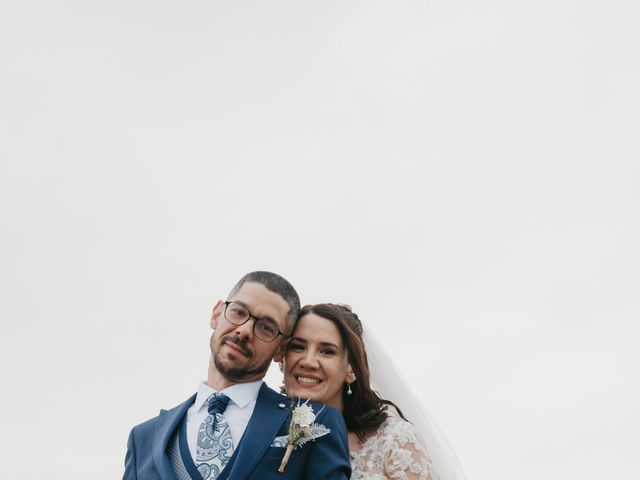 Le mariage de Yves-Benoît et Aurélie à Le Perréon, Rhône 1
