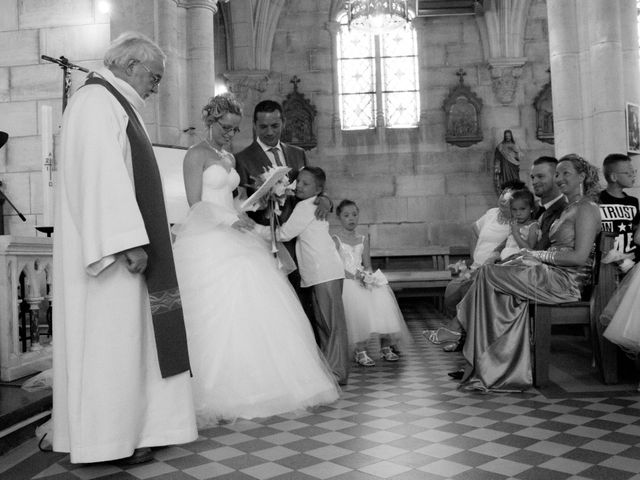 Le mariage de Laurent et Emilie à Monchecourt, Nord 96