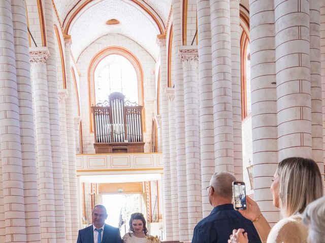 Le mariage de Arnaud et Julie à Chasseneuil-du-Poitou, Vienne 4