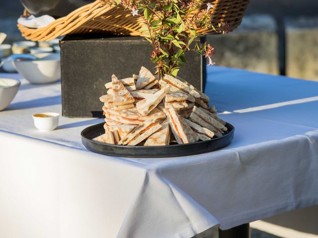 Le mariage de Arnaud et Julie à Chasseneuil-du-Poitou, Vienne 19