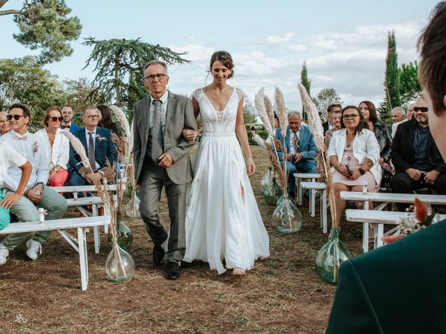 Le mariage de Anthony et Fanny à Puycelci, Tarn 14