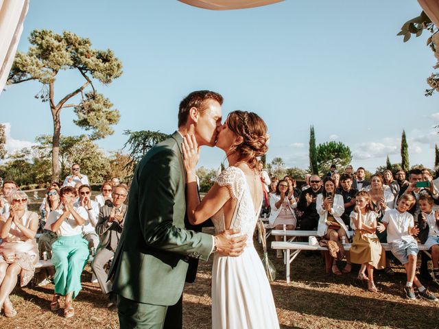 Le mariage de Anthony et Fanny à Puycelci, Tarn 30