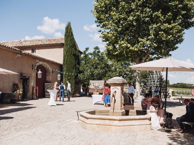 Le mariage de Benjamin et Charlotte à Robion, Vaucluse 37