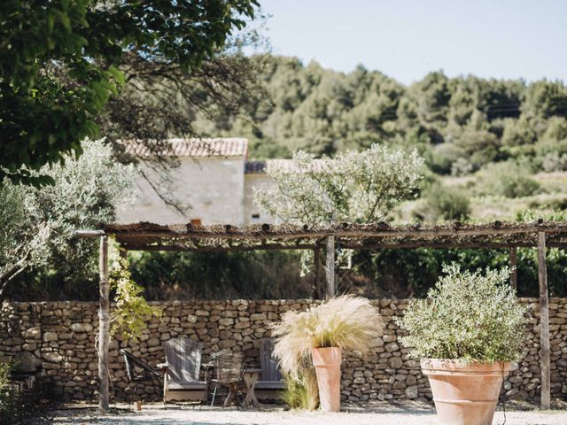 Le mariage de Benjamin et Charlotte à Robion, Vaucluse 55