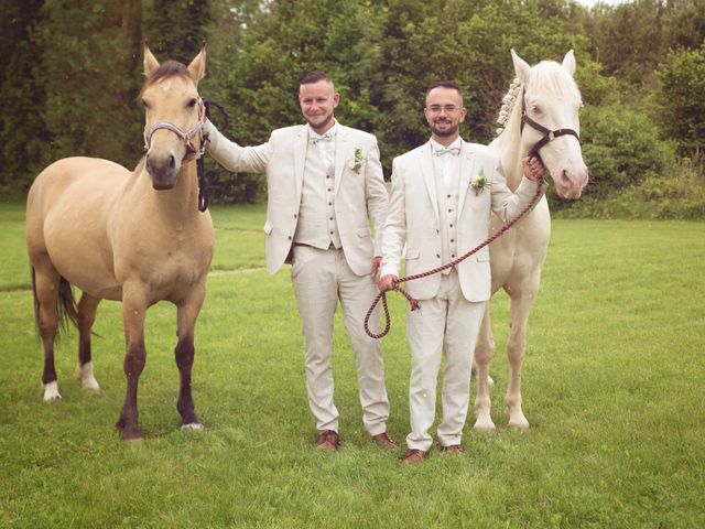 Le mariage de Valentin et Damien à Aix-en-Othe, Aube 90