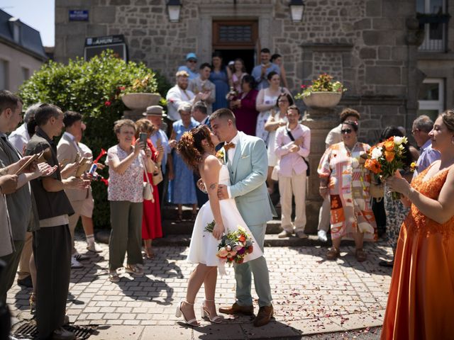 Le mariage de Gillian et Myriam  à Saint-Sulpice-le-Guérétois, Creuse 12