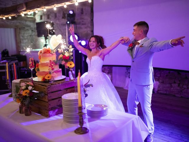 Le mariage de Gillian et Myriam  à Saint-Sulpice-le-Guérétois, Creuse 35