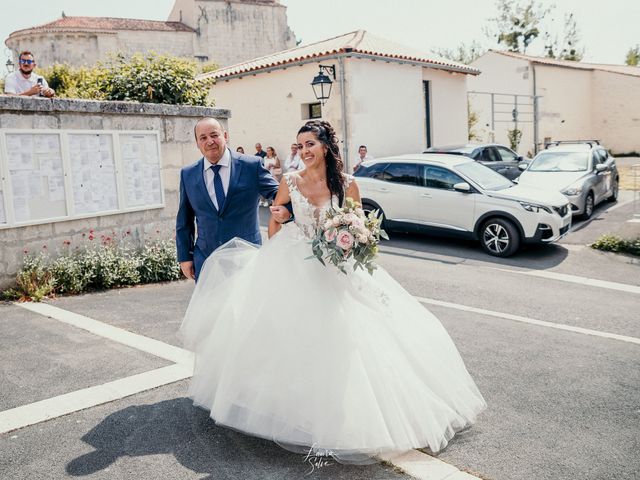 Le mariage de Stéphane et Mélanie à Nieul-lès-Saintes, Charente Maritime 16