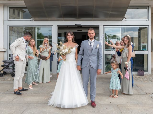 Le mariage de Florian et Marie à Bellerive-sur-Allier, Allier 13