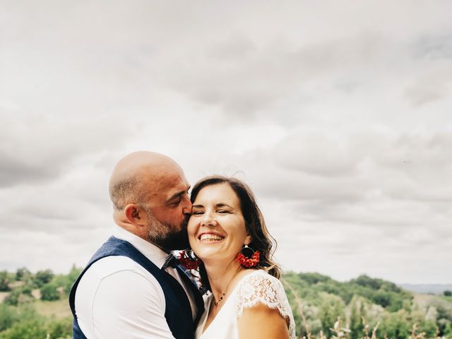 Le mariage de Julien et Sophie à Saint-Vincent-de-Pertignas, Gironde 14