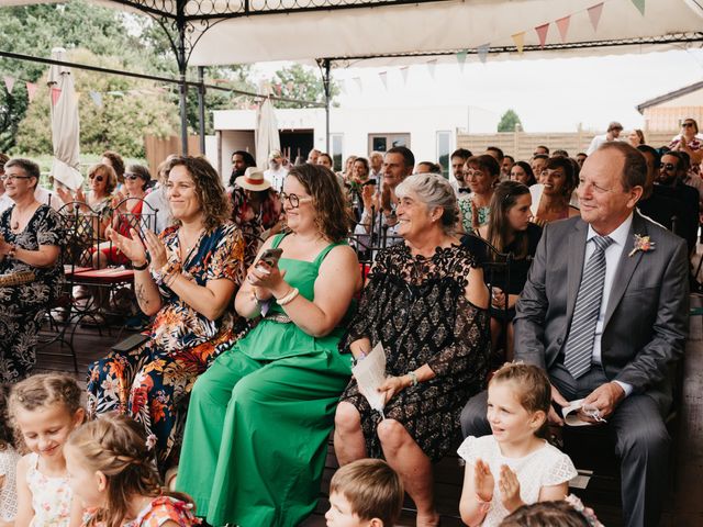 Le mariage de Julien et Sophie à Saint-Vincent-de-Pertignas, Gironde 22