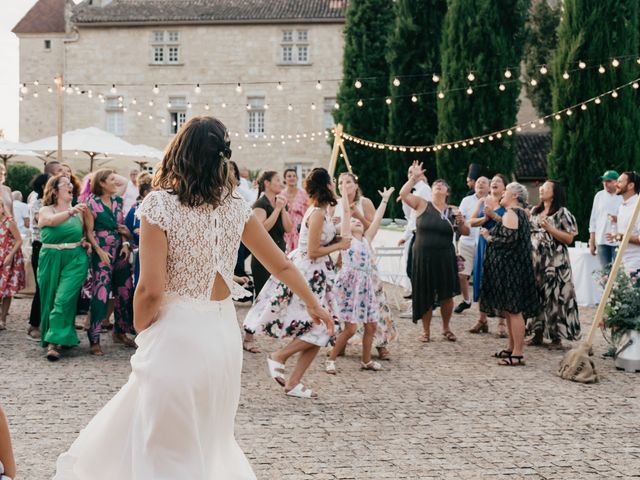 Le mariage de Julien et Sophie à Saint-Vincent-de-Pertignas, Gironde 71