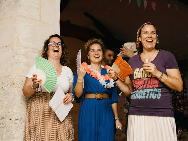 Le mariage de Julien et Sophie à Saint-Vincent-de-Pertignas, Gironde 82