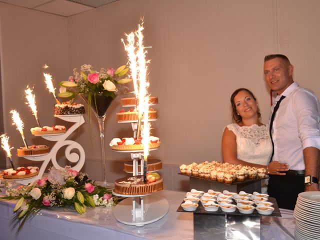 Le mariage de Ludovic et Fanny à Comines, Nord 14