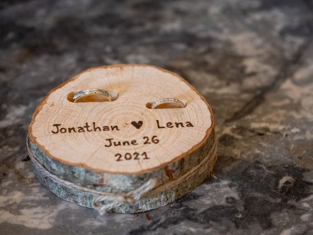 Le mariage de Jonathan et Lena à Castelnaudary, Aude 23