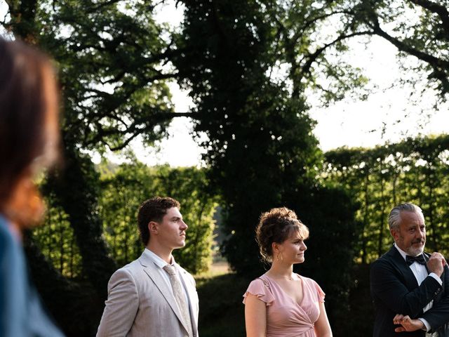 Le mariage de Virginie et Gilles à Saint-Amand-de-Coly, Dordogne 22