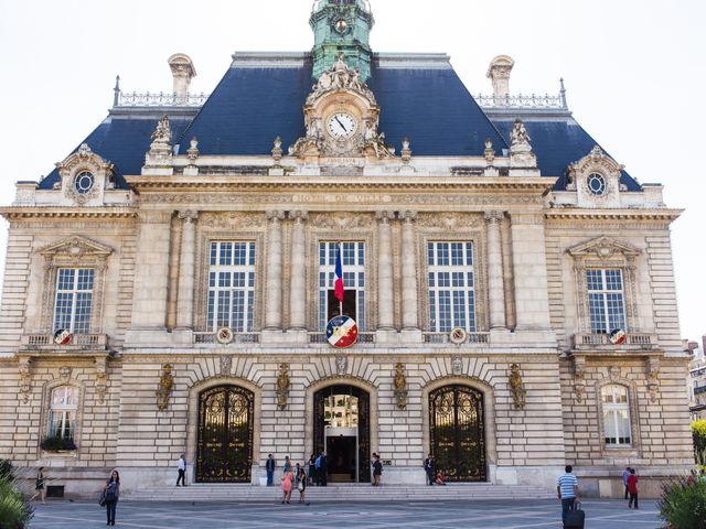 Le mariage de Yoni et Alexandra à Paris, Paris 1