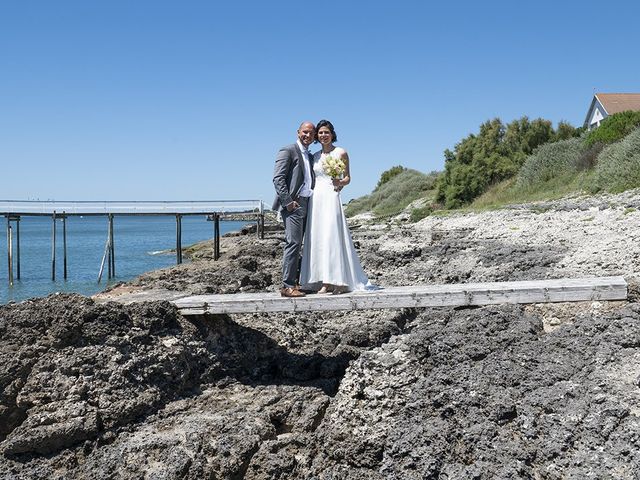 Le mariage de Konstantin et Anne-Laure à Saint-Palais-sur-Mer, Charente Maritime 22