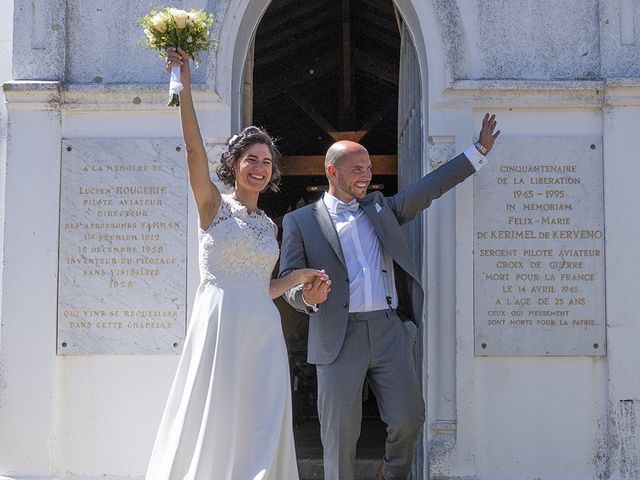 Le mariage de Konstantin et Anne-Laure à Saint-Palais-sur-Mer, Charente Maritime 32