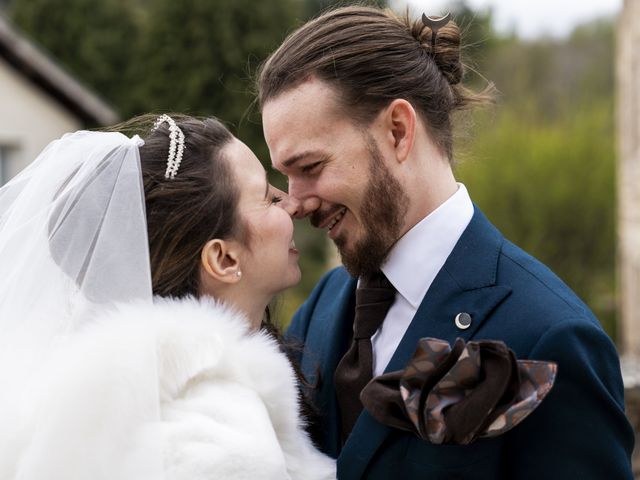 Le mariage de Sébastien et Anais à Marols, Loire 4