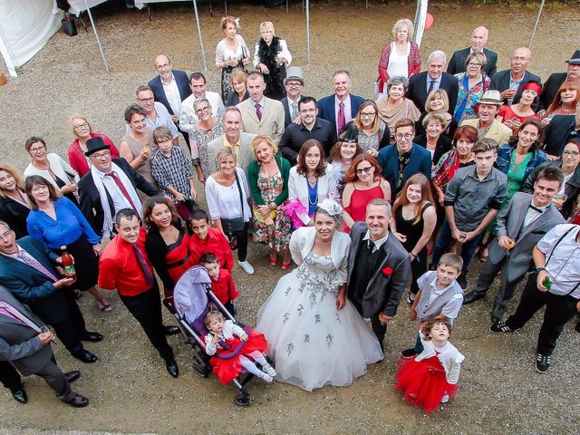 Le mariage de Romuald et Scarlett à Le Bugue, Dordogne 27