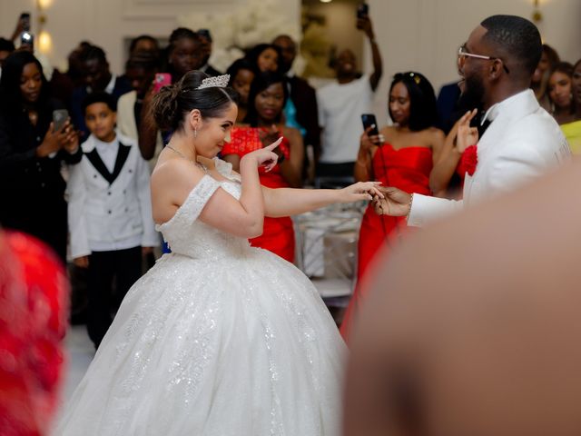 Le mariage de Jordan et Meggan à Montigny-le-Bretonneux, Yvelines 40