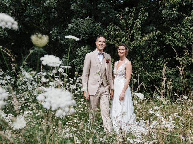 Le mariage de Maxence et Lisa à Versailleux, Ain 39
