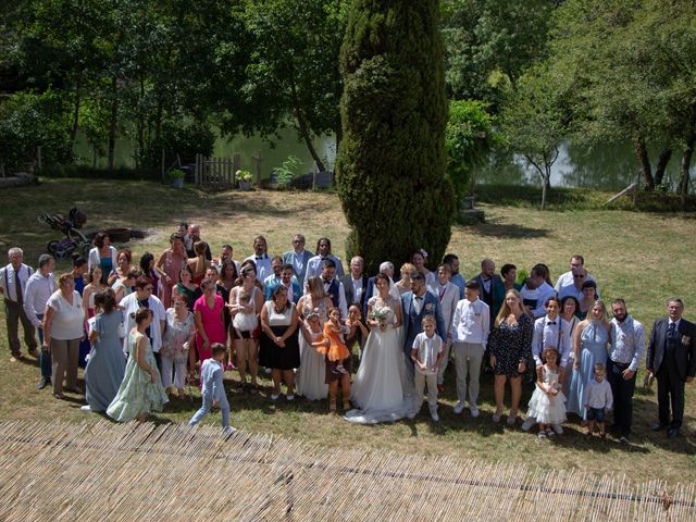 Le mariage de Antoine et Ludivine à La Roche-Chalais, Dordogne 3