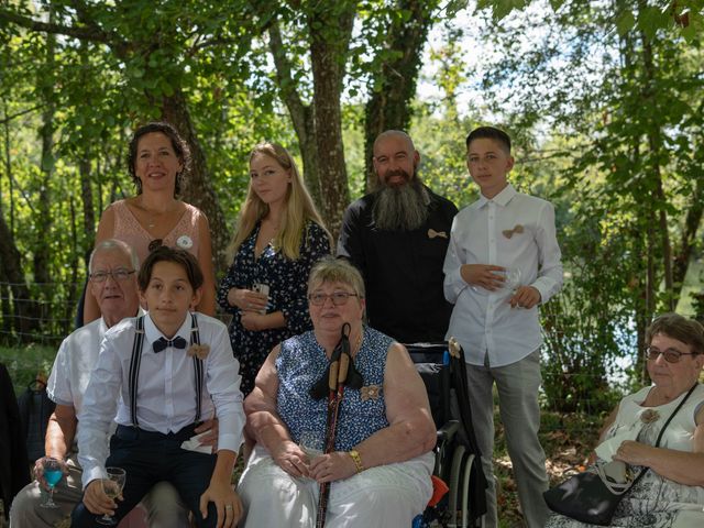 Le mariage de Antoine et Ludivine à La Roche-Chalais, Dordogne 6