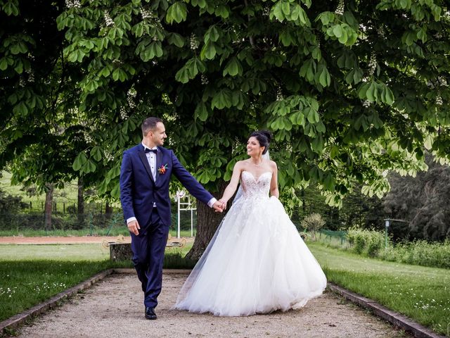 Le mariage de Axel et Lilou à Diémoz, Isère 56