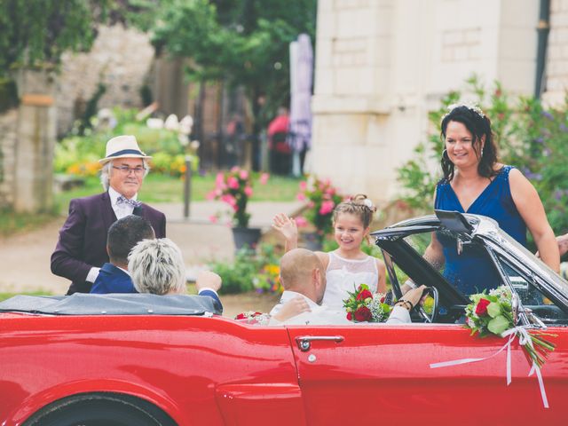 Le mariage de Fanny et Nicolas  à Marey-lès-Fussey, Côte d&apos;Or 6