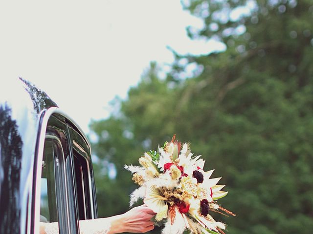 Le mariage de Arthur et Grace à Bourg-de-Thizy, Rhône 17