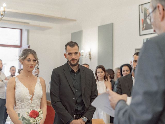 Le mariage de John et Amélie à Saint-Thibéry, Hérault 18