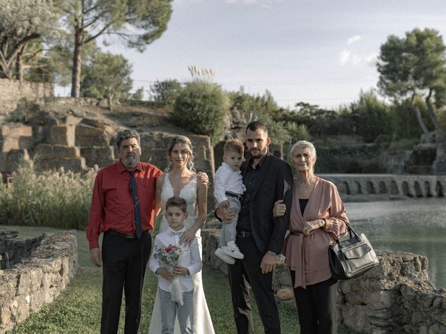 Le mariage de John et Amélie à Saint-Thibéry, Hérault 58