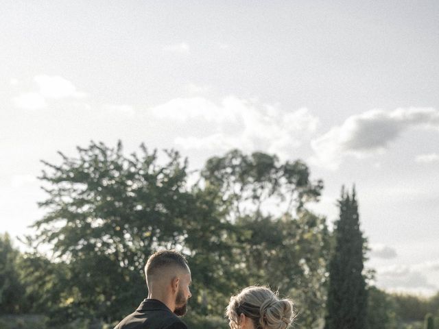 Le mariage de John et Amélie à Saint-Thibéry, Hérault 64