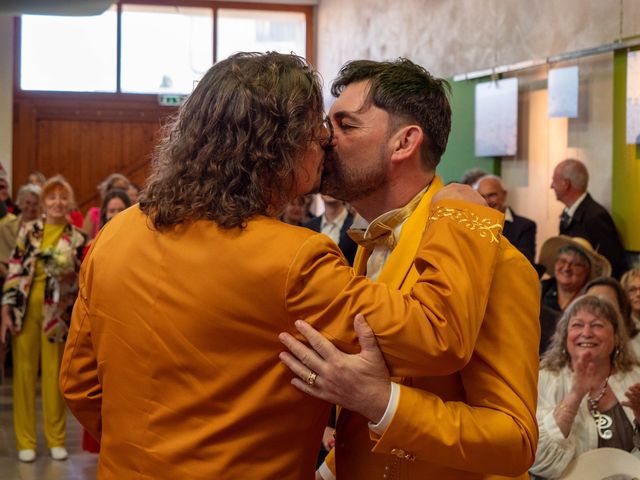 Le mariage de Pierre-Jean et Olivier à Nébian, Hérault 2