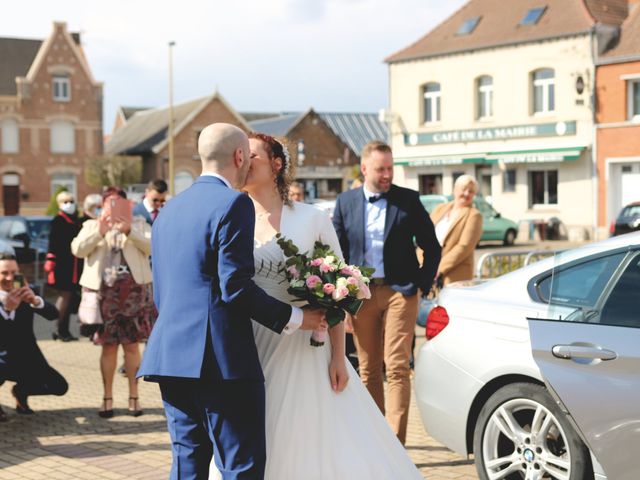 Le mariage de Adrien et Barbara à Paillencourt, Nord 17