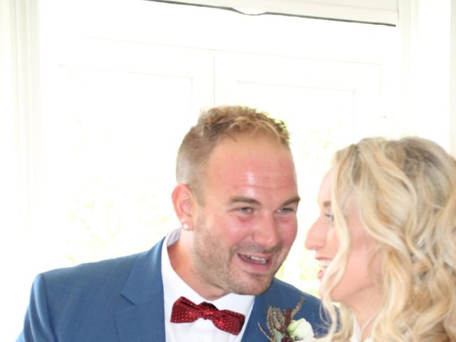 Le mariage de Qendressa et Anthony à Saint-Pierre-d'Oléron, Charente Maritime 12