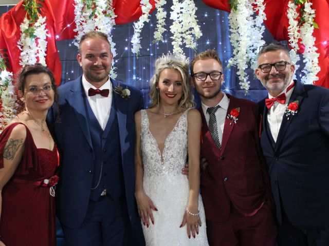 Le mariage de Qendressa et Anthony à Saint-Pierre-d'Oléron, Charente Maritime 53