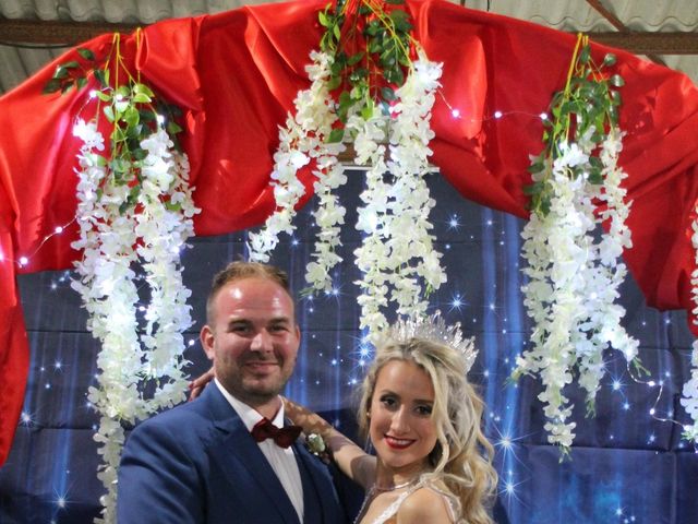 Le mariage de Qendressa et Anthony à Saint-Pierre-d'Oléron, Charente Maritime 1