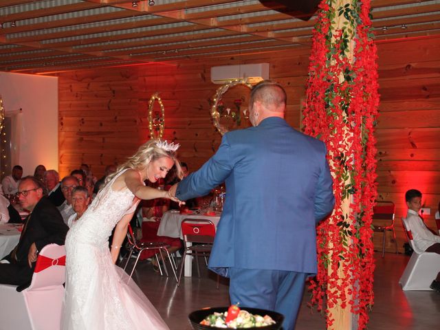 Le mariage de Qendressa et Anthony à Saint-Pierre-d'Oléron, Charente Maritime 56