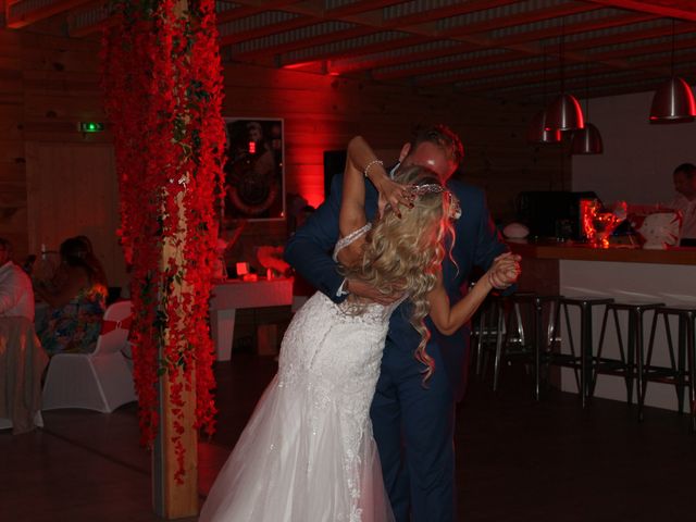 Le mariage de Qendressa et Anthony à Saint-Pierre-d'Oléron, Charente Maritime 58