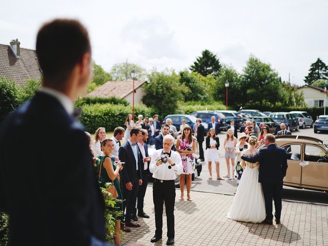 Le mariage de Benjamin et Justine à Radepont, Eure 1