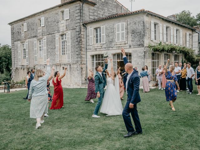 Le mariage de Logan et Marine à Port-d&apos;Envaux, Charente Maritime 49